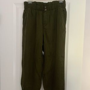 Loft pants with the paper bag waist. NWT. Sz. Small.